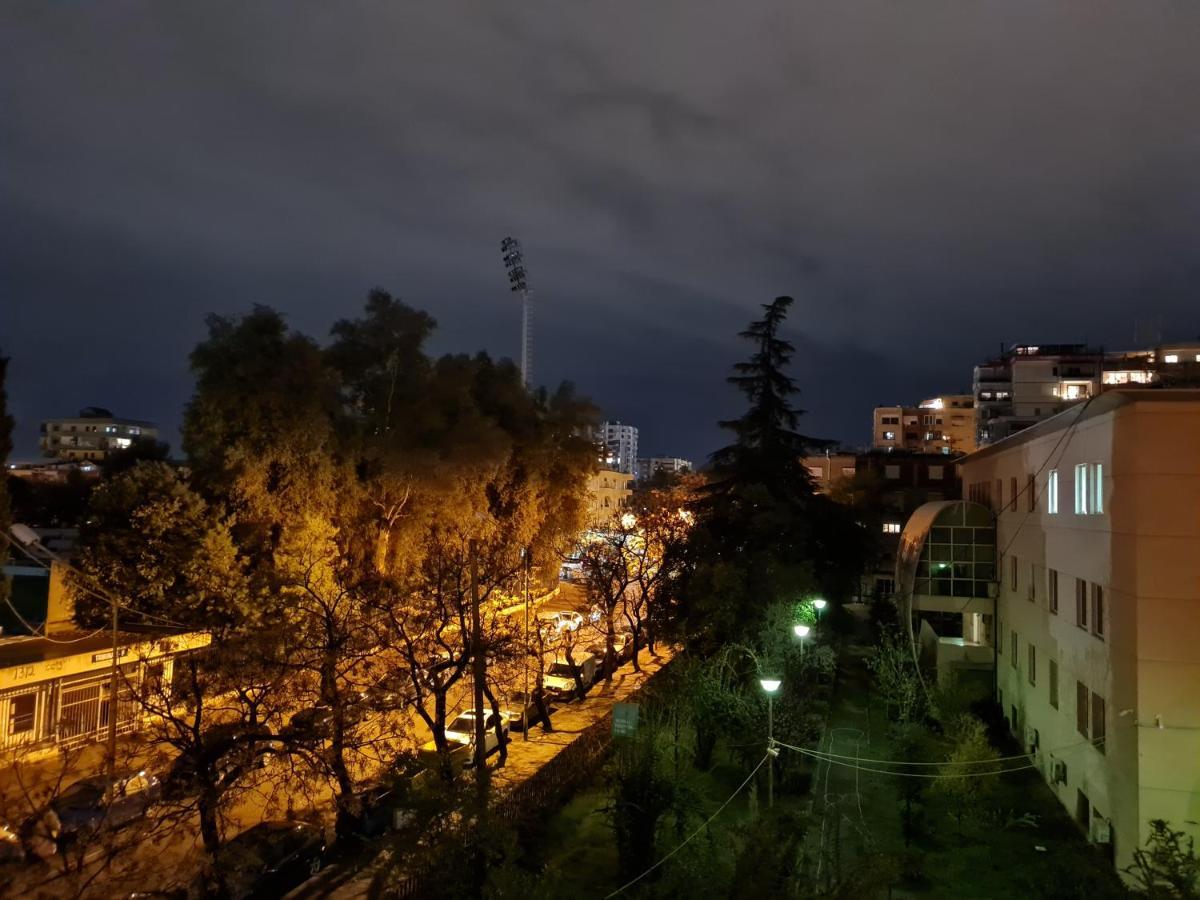 Ex-Block District Charming Studio Apartment With Treeish Sorrounding View! Tirana Exterior foto